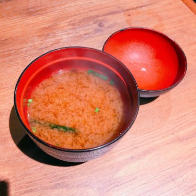 ミート矢澤の赤だし味噌汁