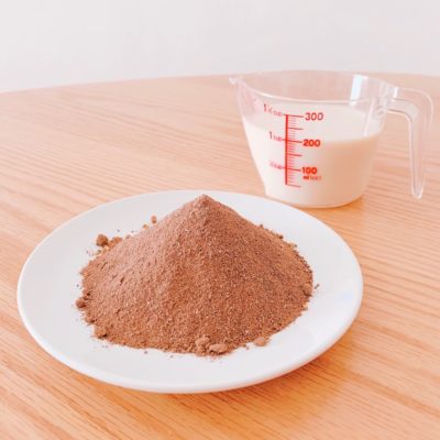 ザ・ヨギーニフード100(カカオ)×豆乳
